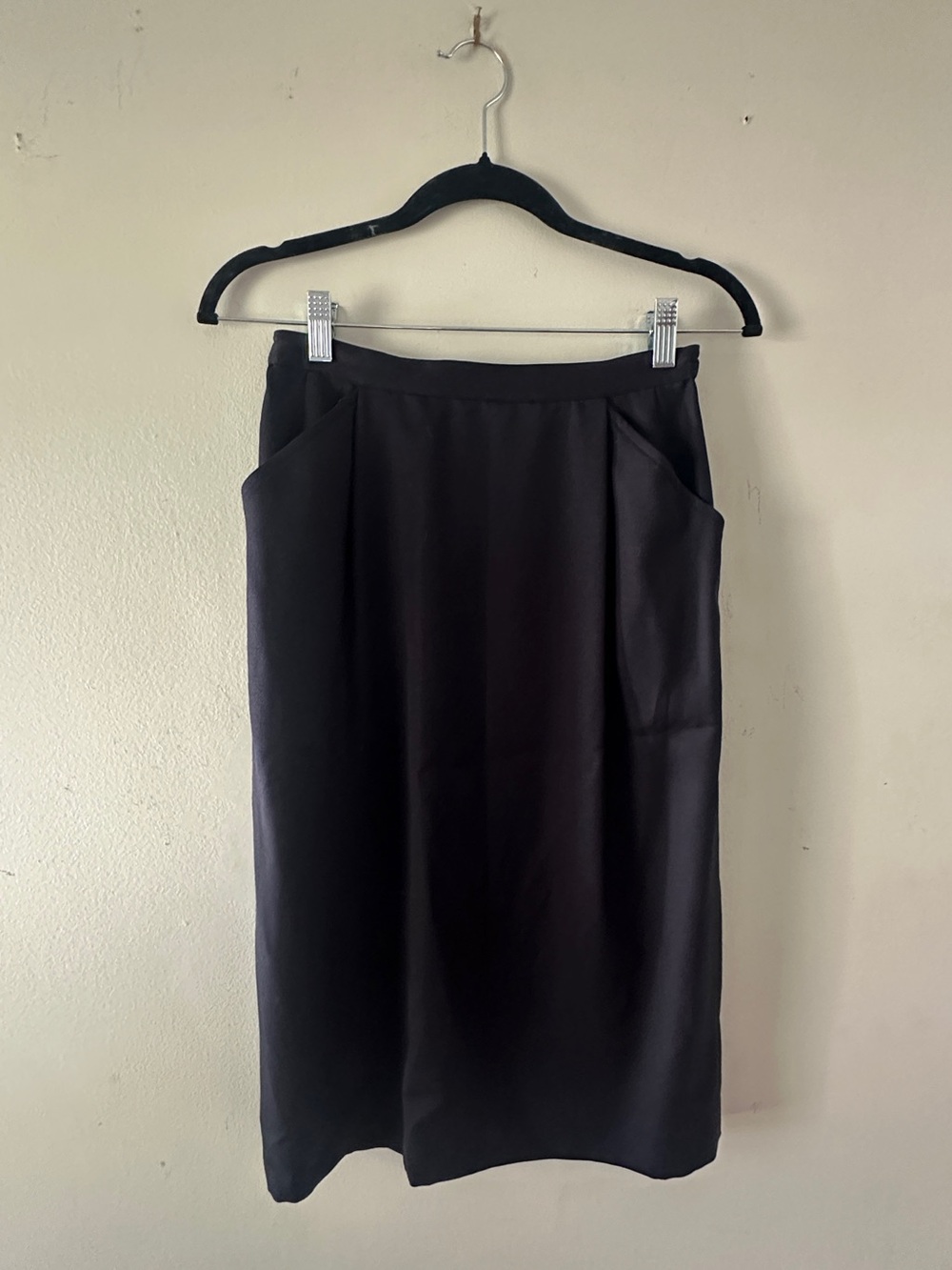 Vintage 90s Salvatore Ferragamo Black Pencil Skirt with Side Pockets size 42 IT